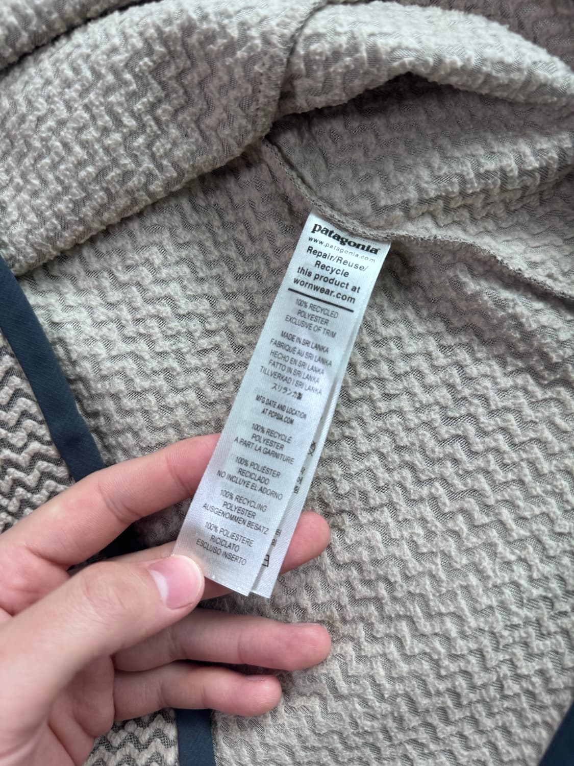 (SS급) 파타고니아 R1 에어 집 넥 오어 탄 M 상품이미지9