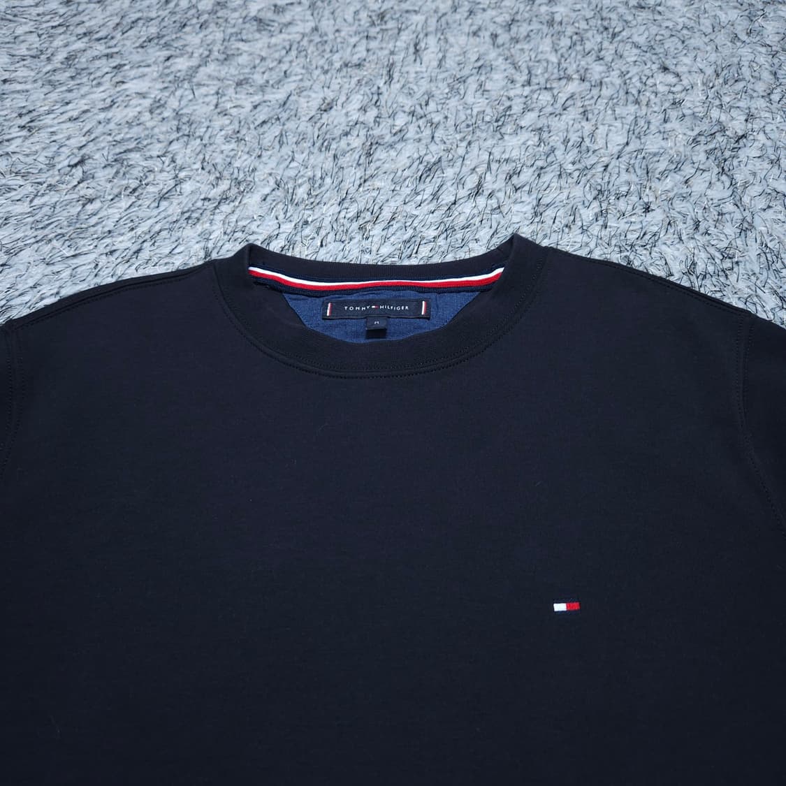 타미힐피거) M 남자 블랙 맨투맨티셔츠 / 왕눈이샵 상품이미지3