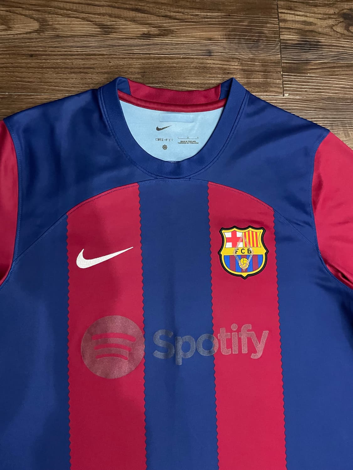 23-24 나이키 FC 바르셀로나 스타디움 홈 유니폼 상품이미지2