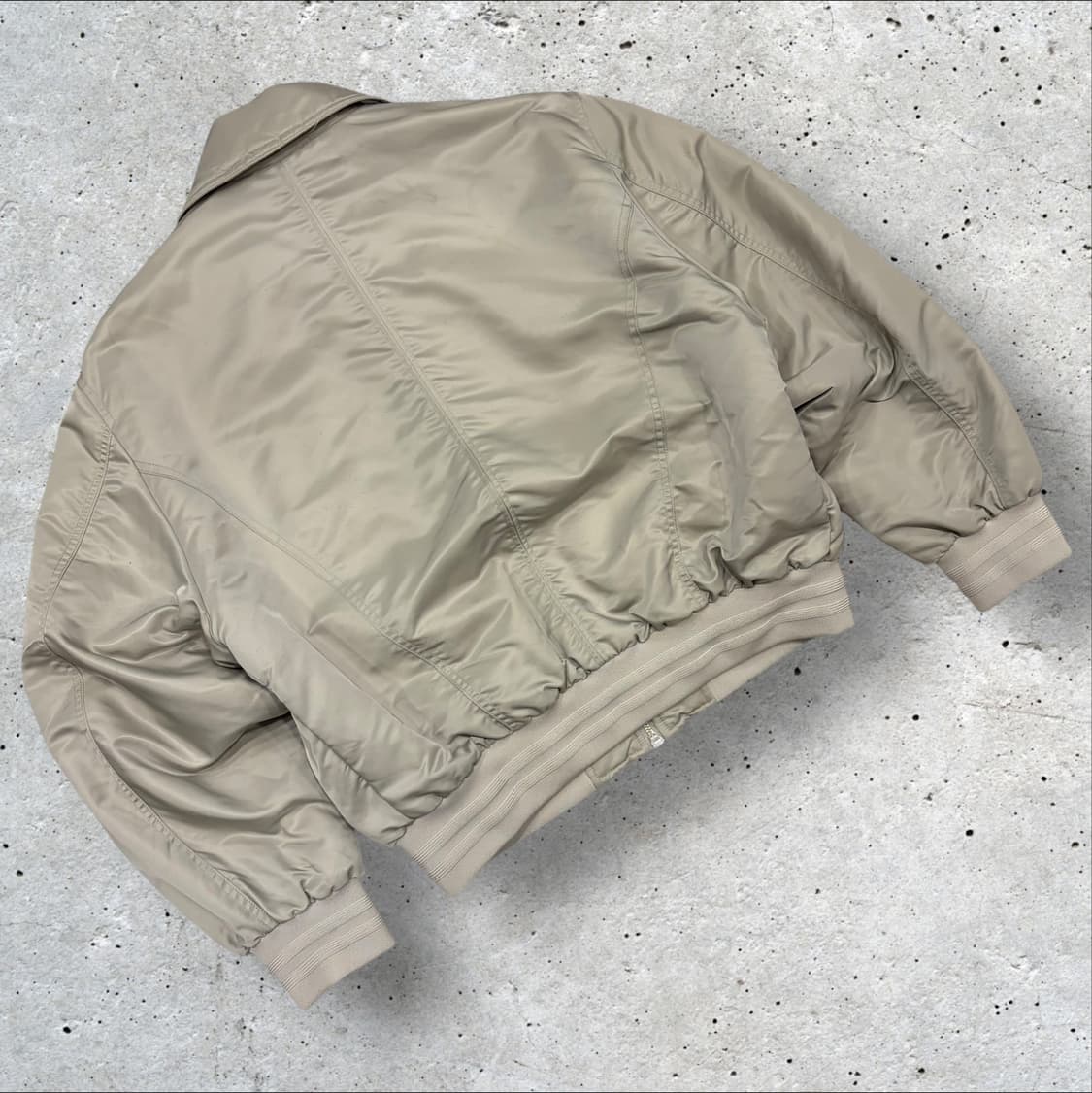 [M] 벨리에 나일론 베이지 봄버 자켓 C403 상품이미지2