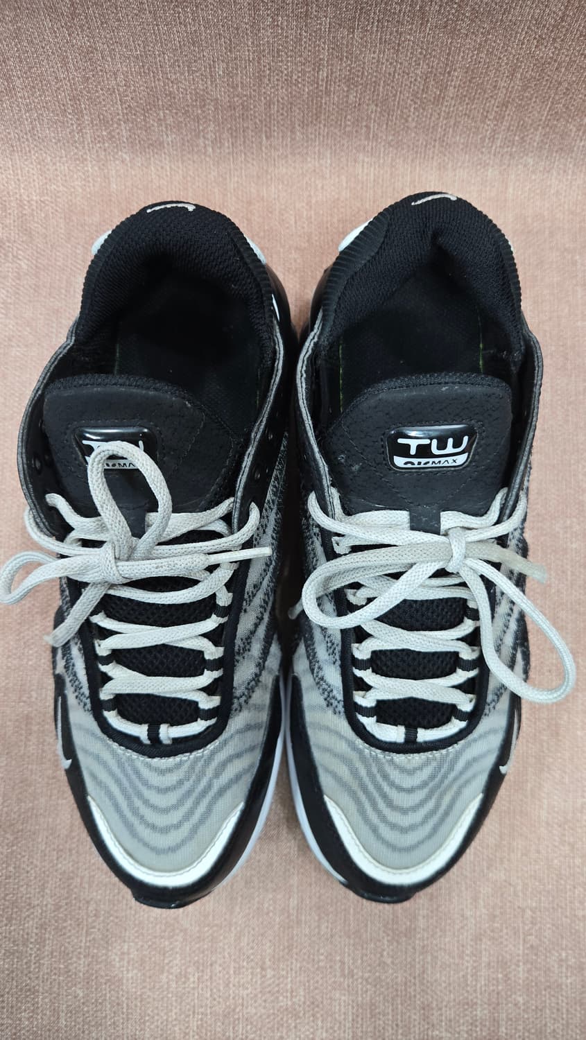 나이키 250mm-  남 녀 에어맥스 TW 블랙 앤 화이트 상품이미지2