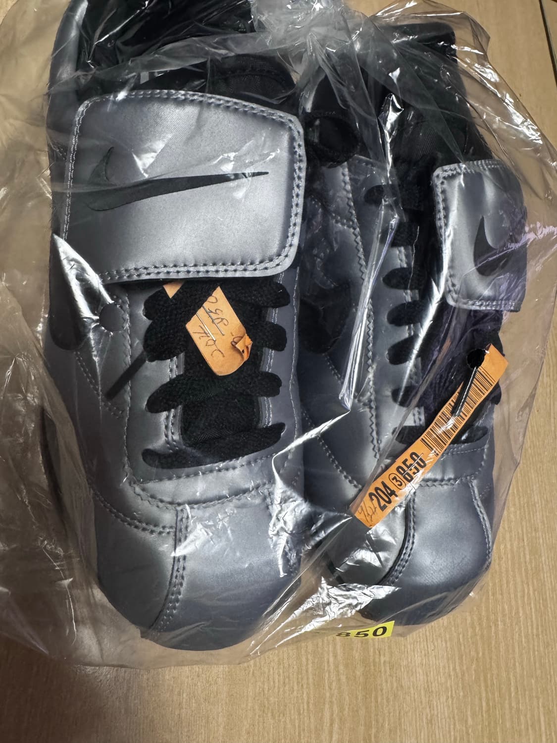 나이키 코르테즈 se 메탈릭 실버 상품이미지1