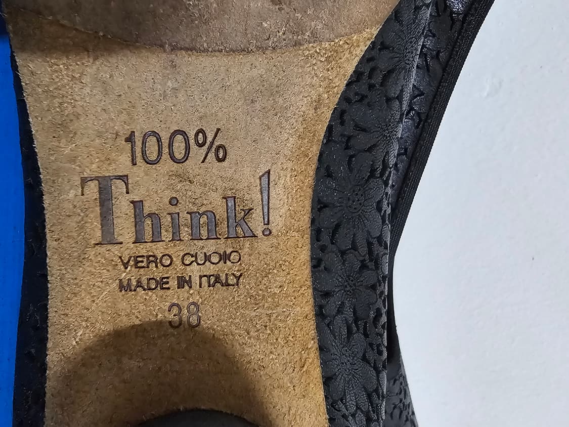 이태리 Think 씽크 친환경 꽃무늬 엠보싱  수제화 38 40만원대 상품이미지7