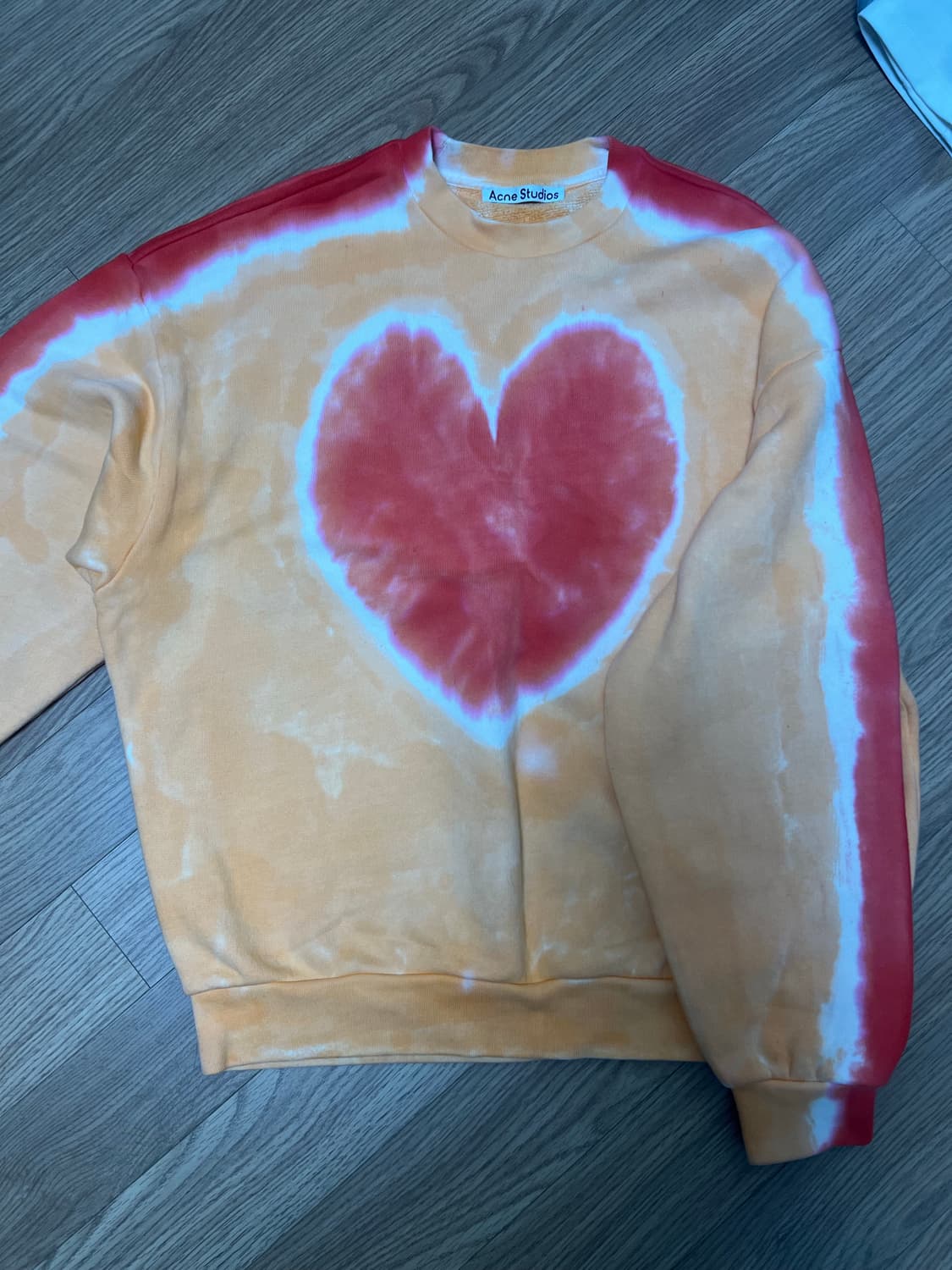 아크네 스튜디오 하트 타이다이 스웻셔츠 상품이미지2