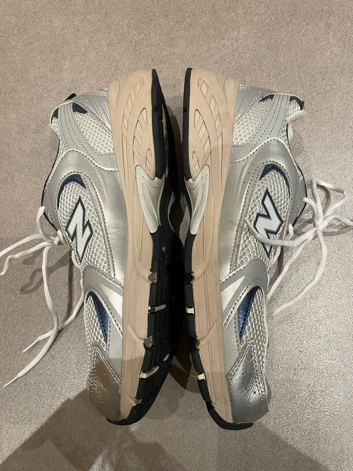 뉴발란스 530 실버 운동화 270mm 상품이미지2