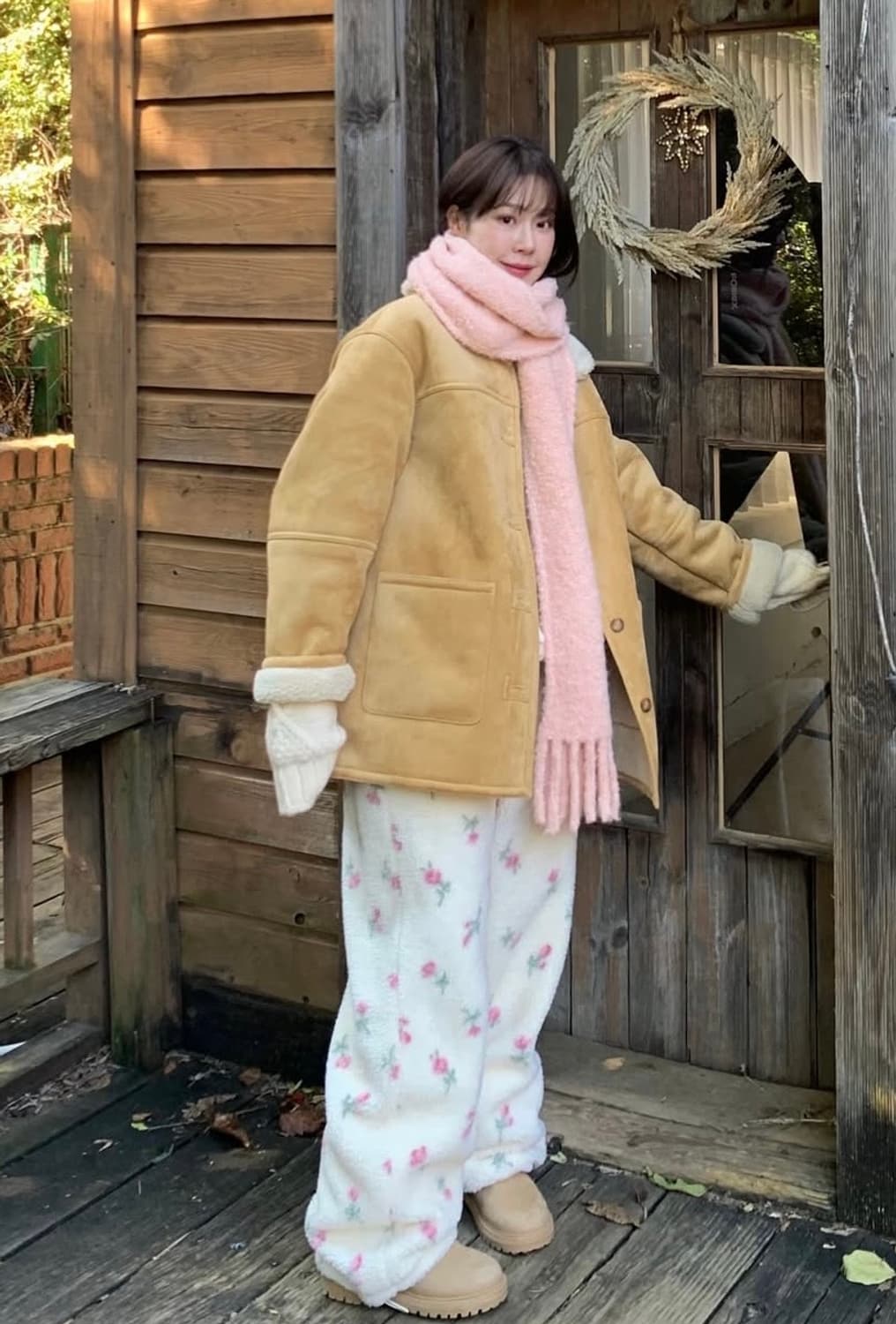 [새상품] 튜드먼트 플로럴 플리스 팬츠 아이보리 상품이미지6