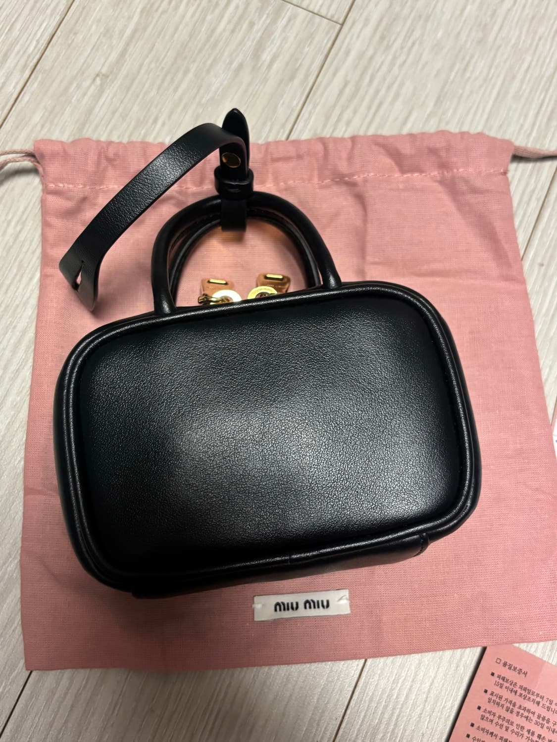 미우미우 마이크로 보 백  상품이미지6