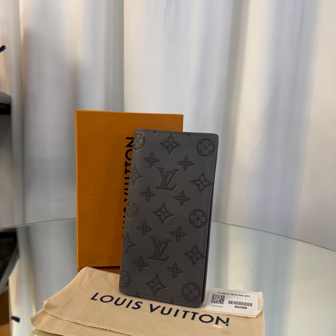 [정품] 루이비통 쉐도우 모노그램 레더 브라짜 월릿 장지갑 M62900 상품이미지3