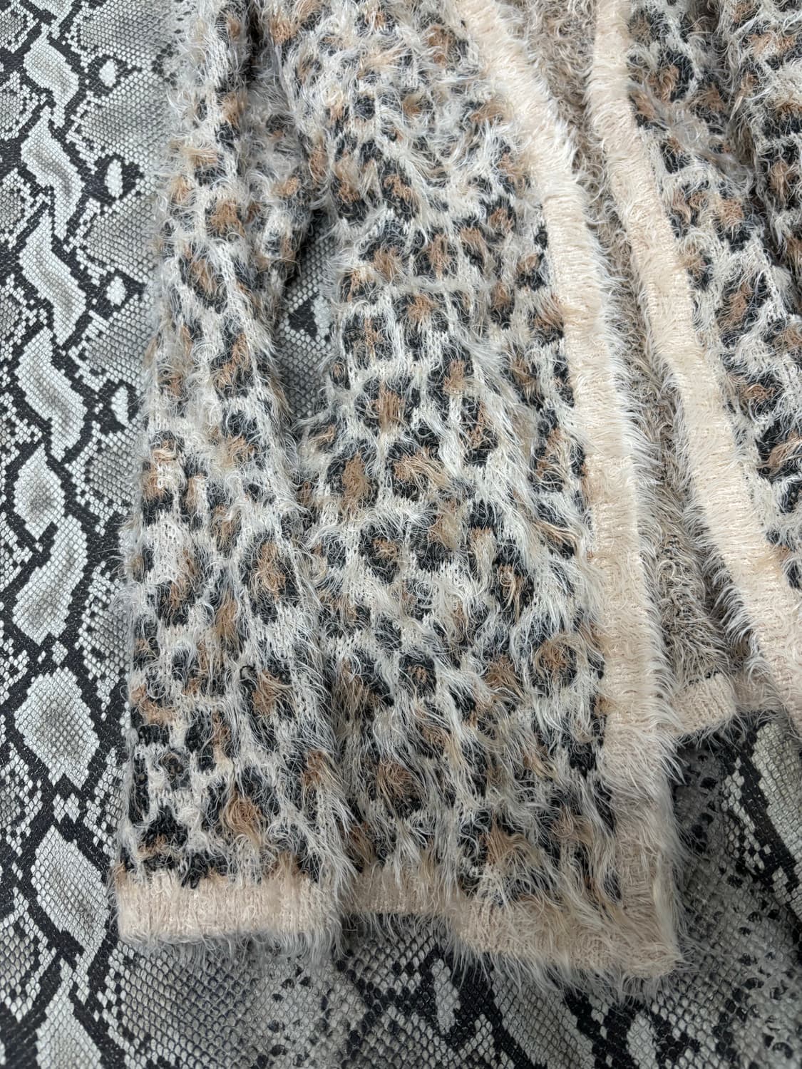 Leopard Fur Cardigan 상품이미지5