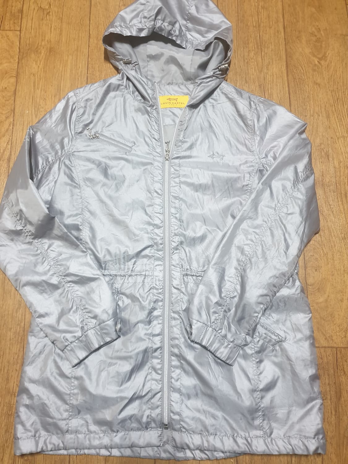 루이까스텔 골프 바람막이 95 사이즈입니다 상품이미지2