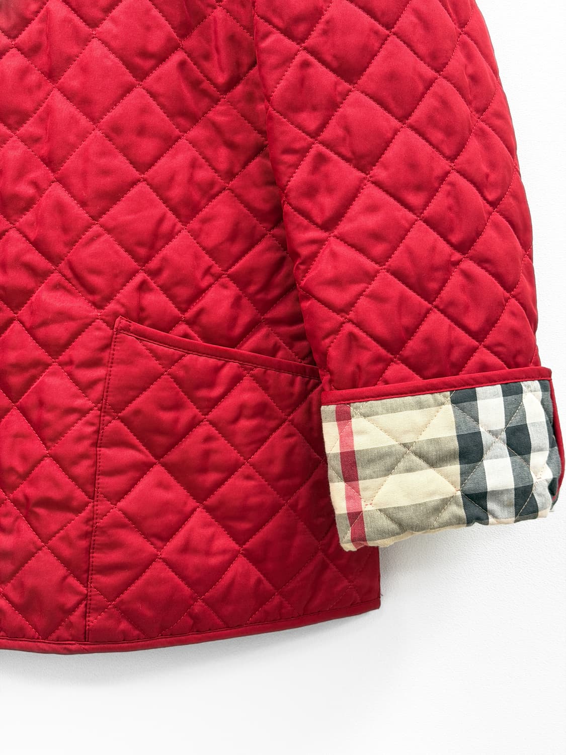 버버리 브릿 레드 퀼팅 자켓 상품이미지3