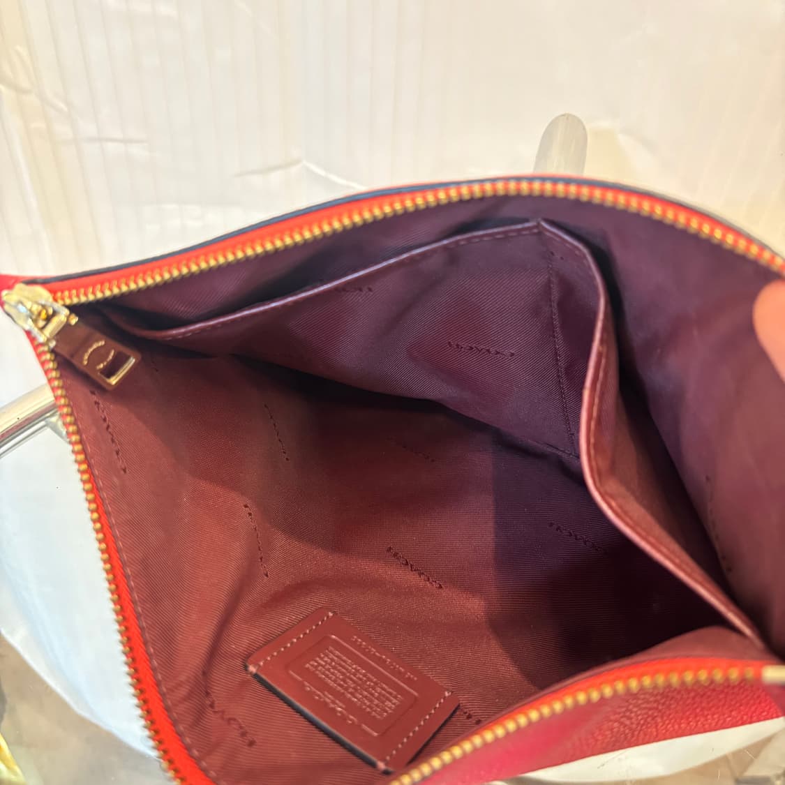 정품 코치 스트랩 클러치백     상품이미지8