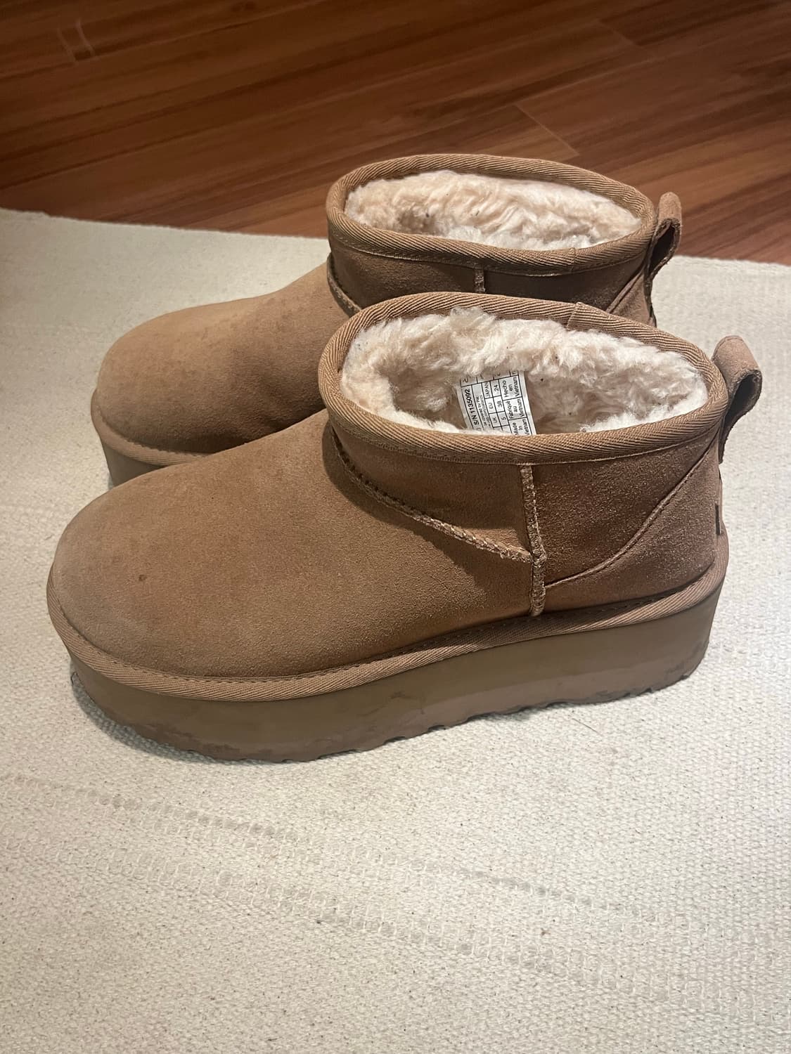 UGG 미니 플랫폼 부츠 상품이미지2
