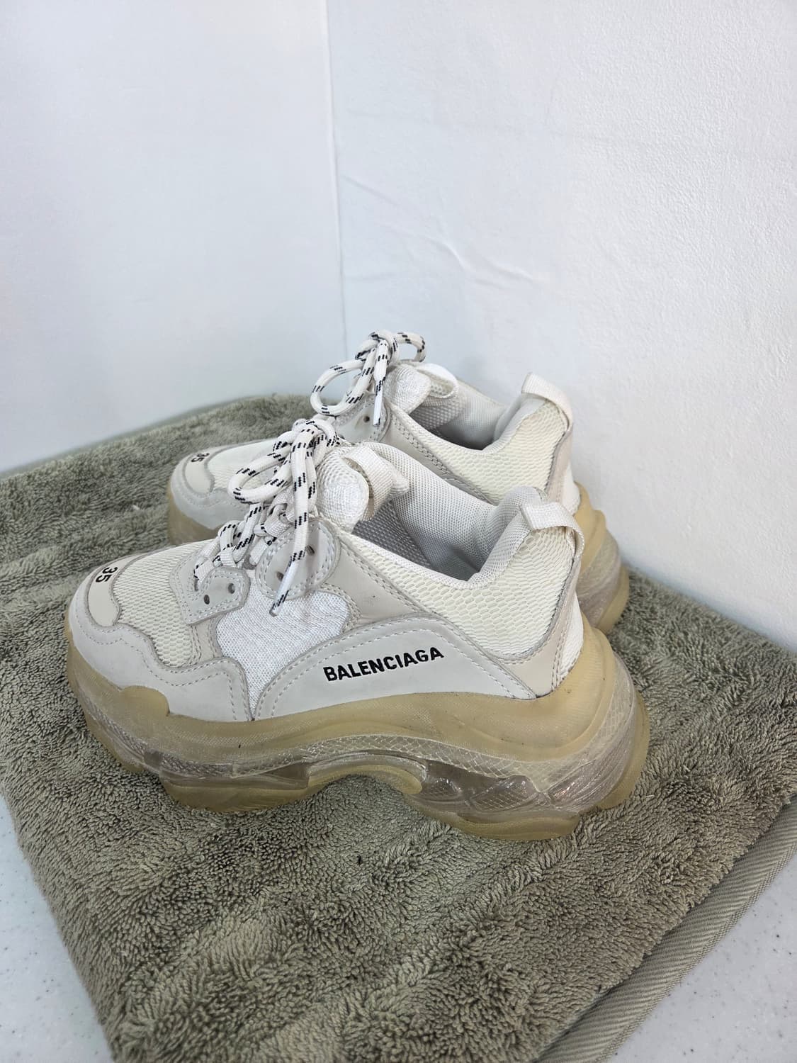 발렌시아가 트리플S 544351스니커즈 35-19000 상품이미지2