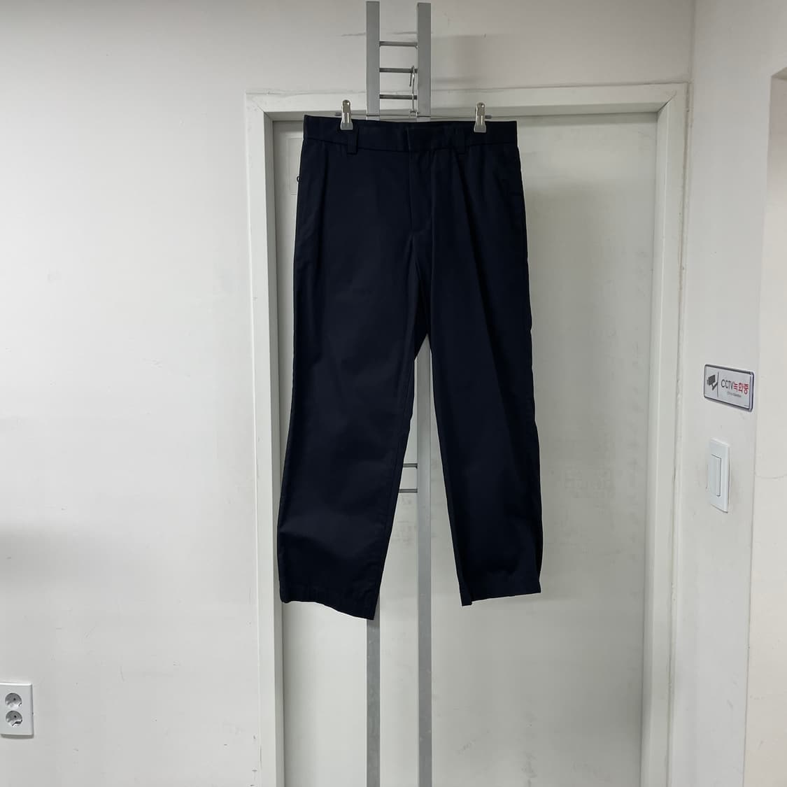 COS 코스 치노 팬츠 네이비 46 상품이미지1