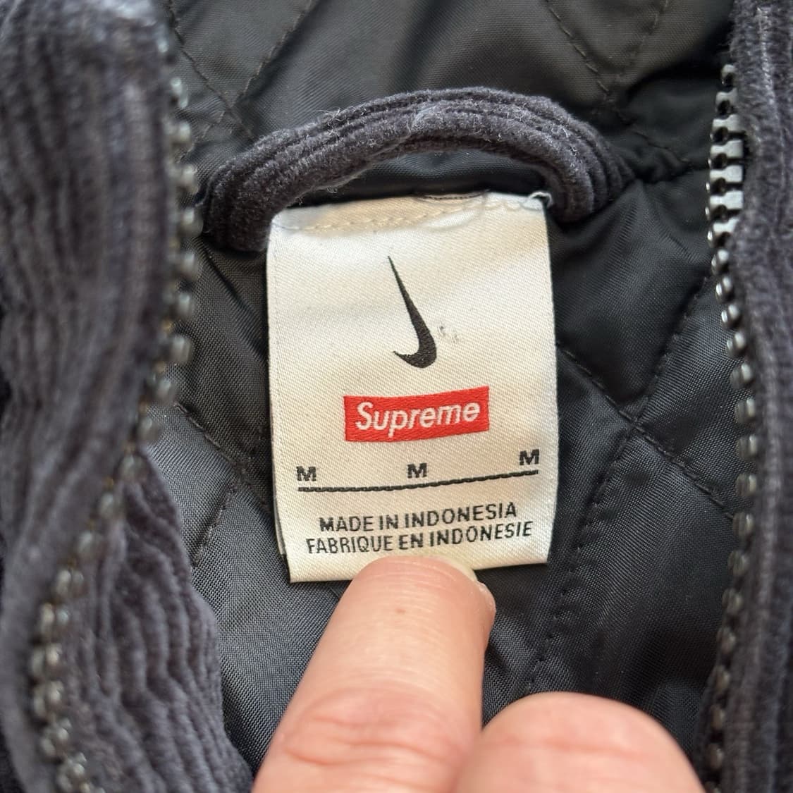 슈프림 x 나이키 아크 코듀로이 후드집업 블랙 상품이미지8