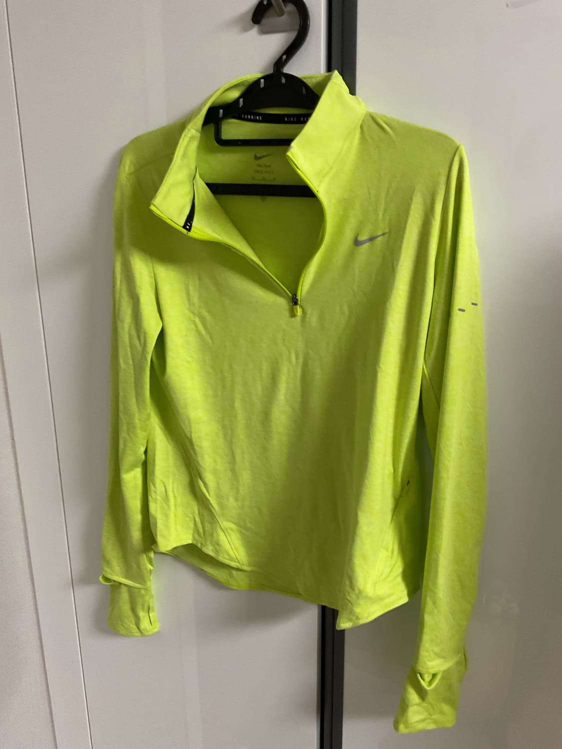 나이키 드라이핏 러닝 탑 상품이미지2