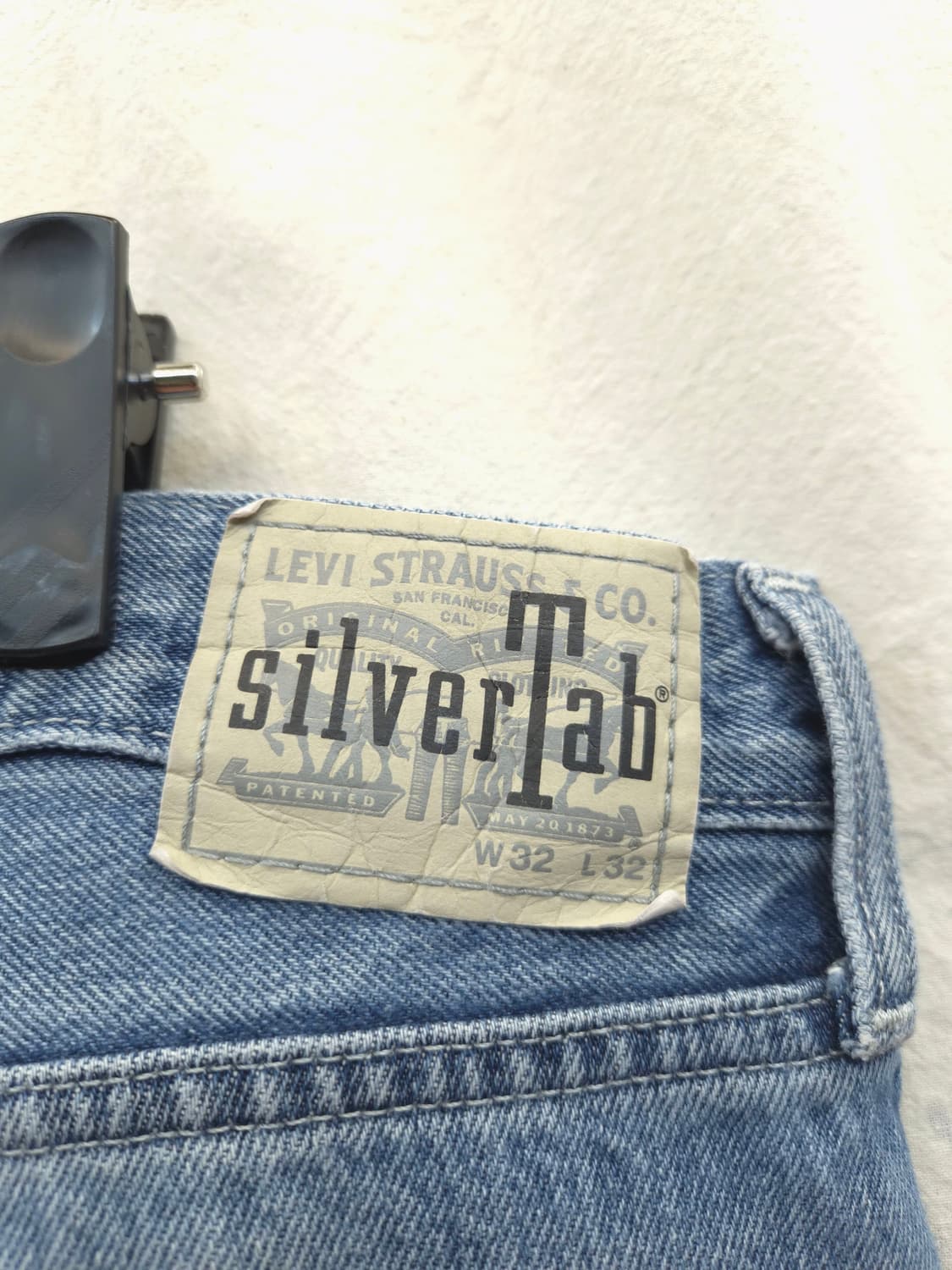 리바이스 실버탭 중청 루즈핏 데님 팬츠 32 상품이미지3