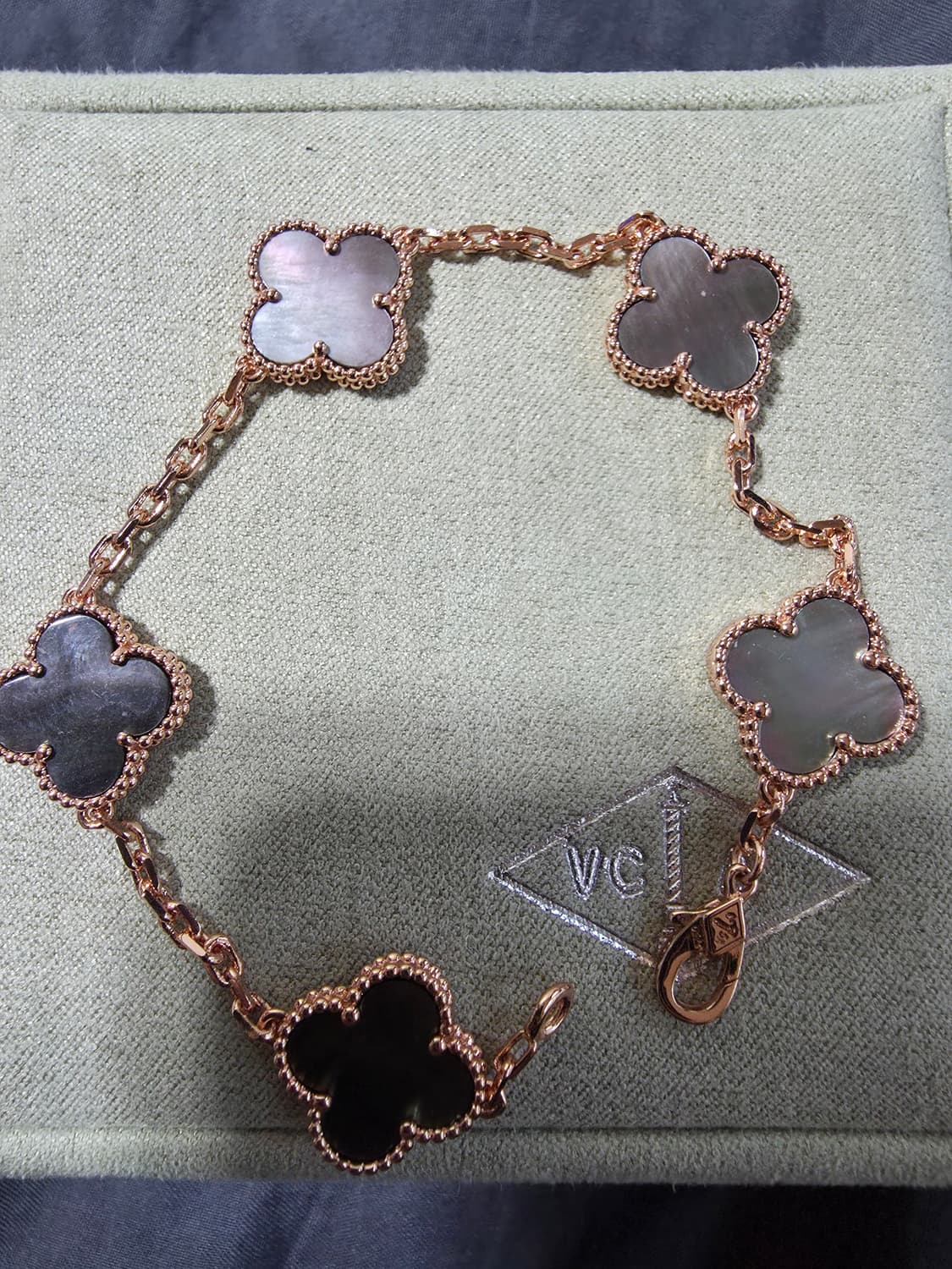 반클리프 흑자개 팔찌입니다 상품이미지1