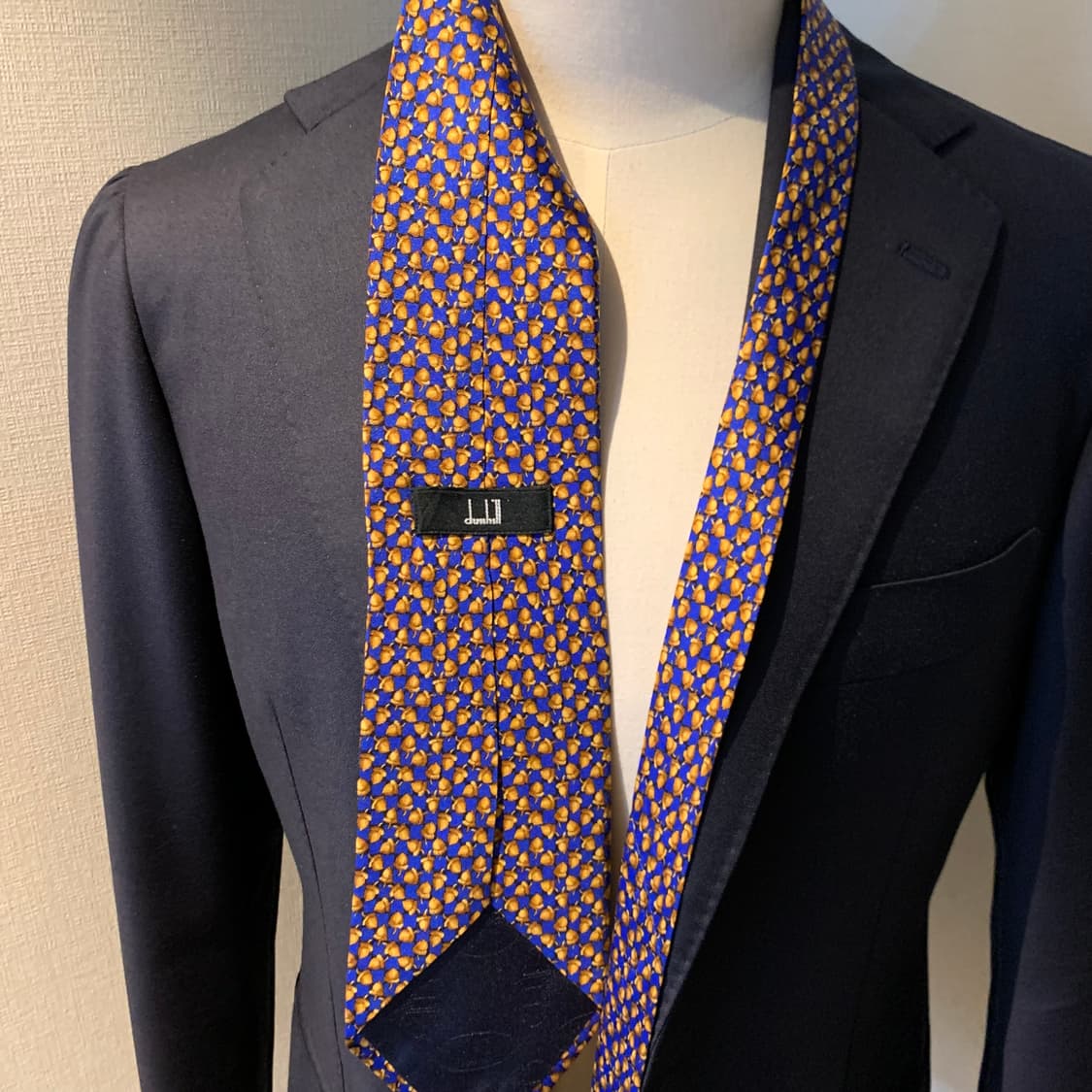 던힐(Dunhill) 명품넥타이 100실크 기하학적패턴 9.5cm 상품이미지2