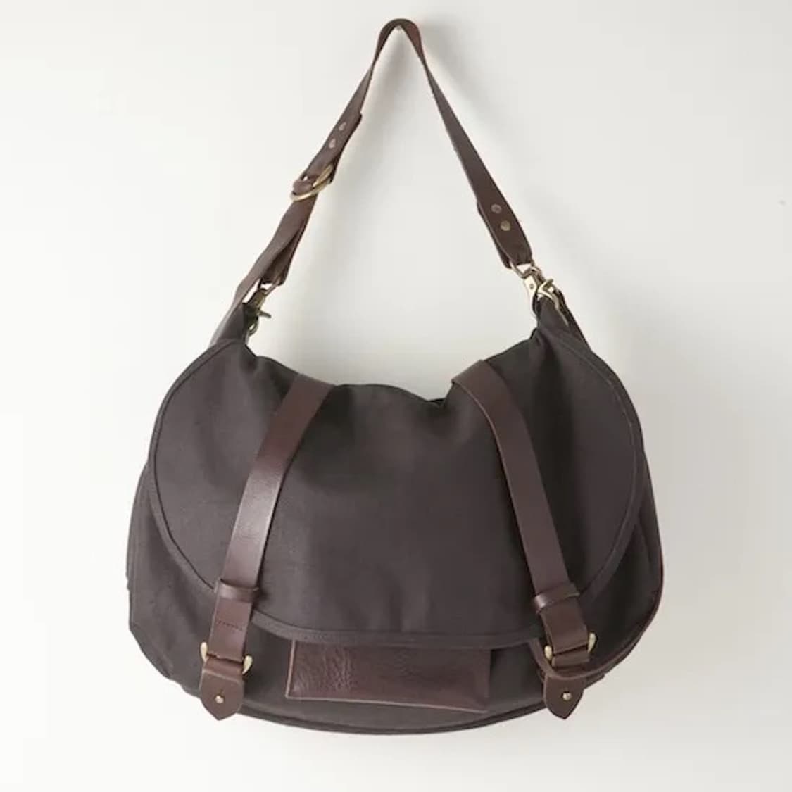 아미아칼바 리넨 숄더백 상품이미지1