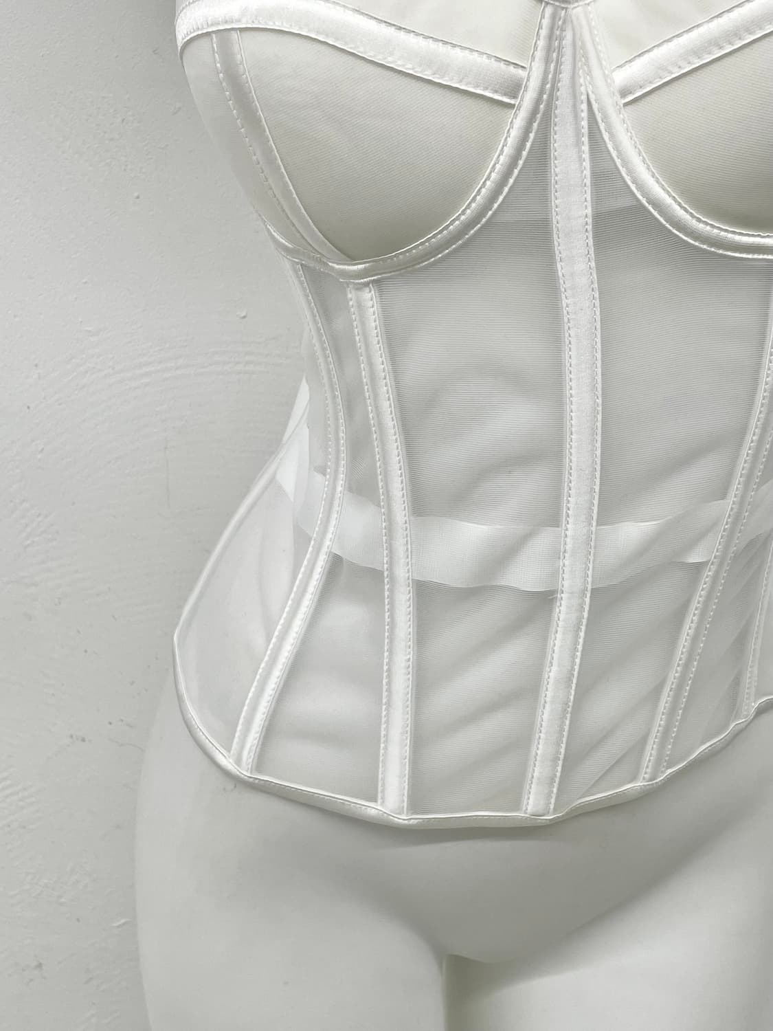 화이트 본디지 메쉬 코르셋 상품이미지3