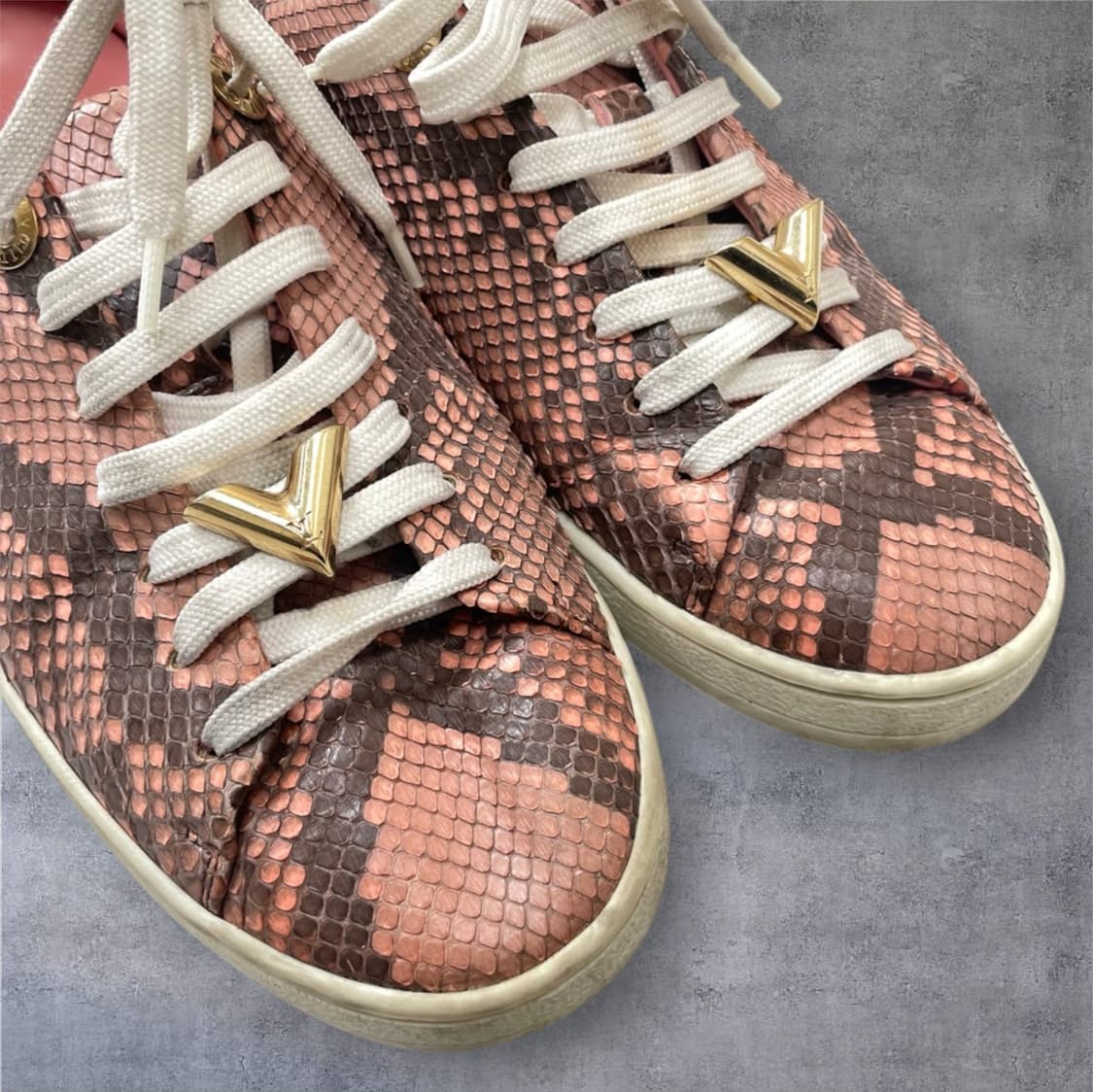 루이비통 Louis vuitton 핑크 파이톤 레더 스니커즈 35 상품이미지10