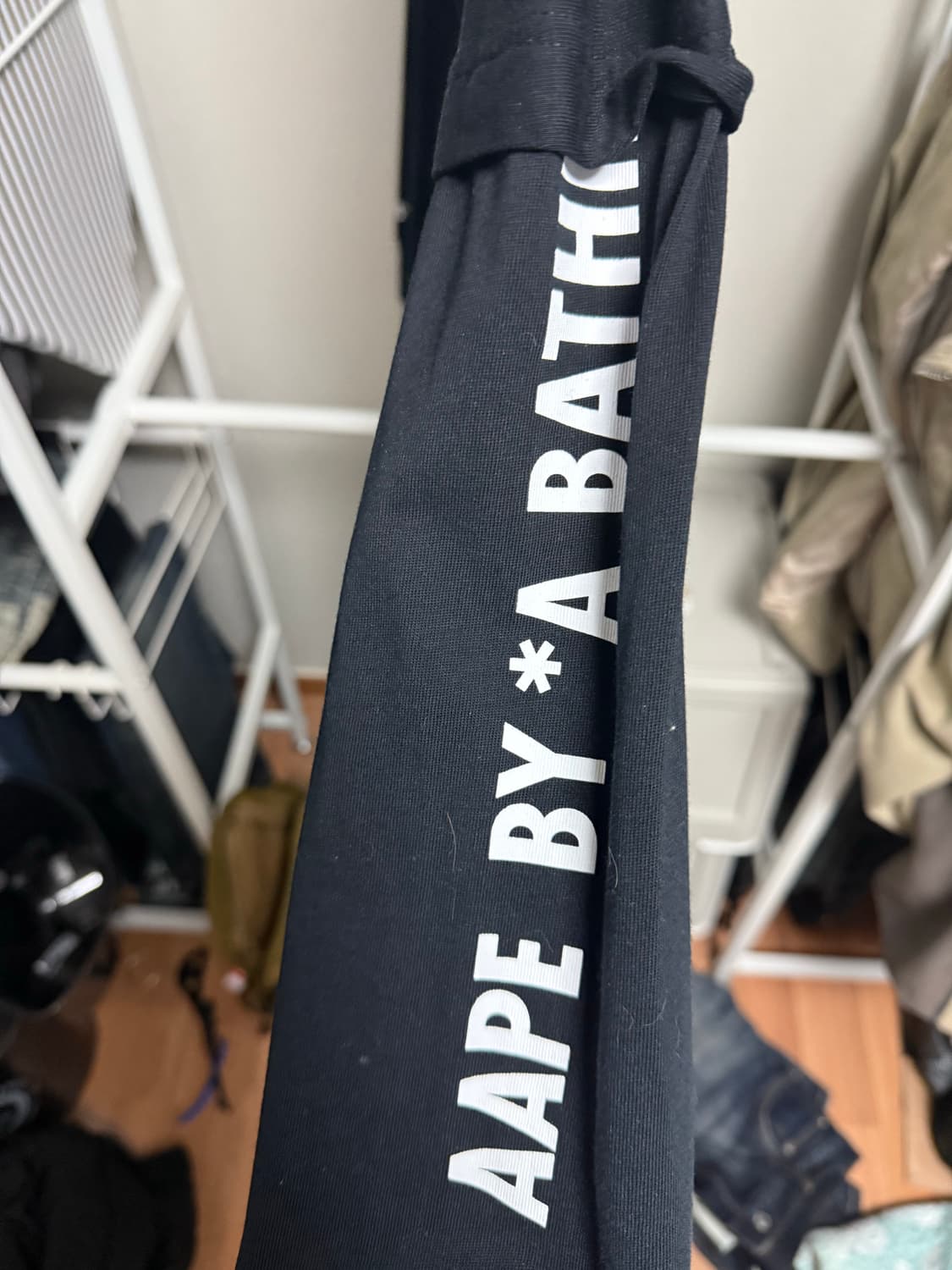 에이프 롱슬리브 상품이미지3