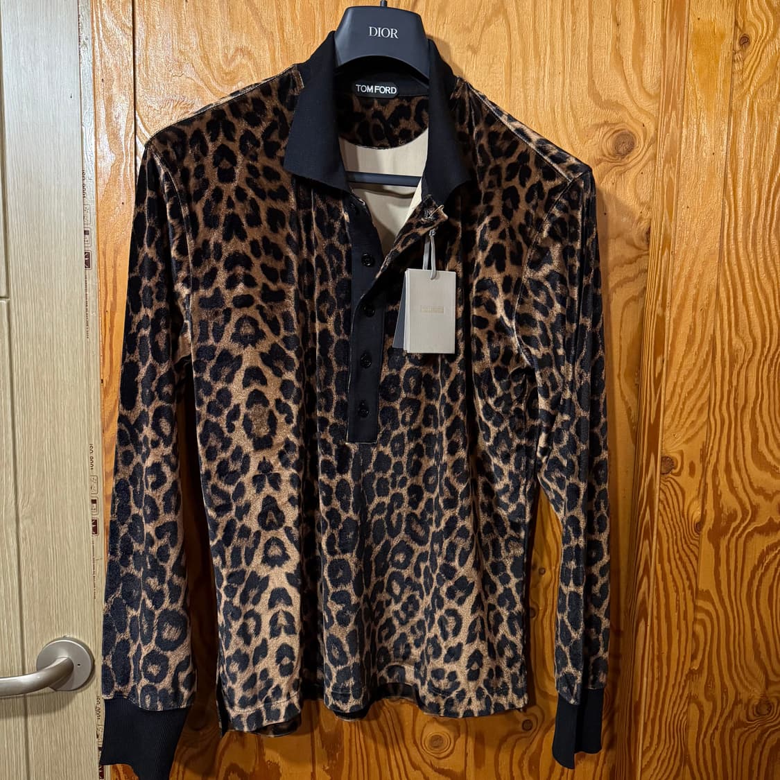 톰포드 24 S/S 레오파드 헨리넥 셔츠 새상품 판매 합니다. 상품이미지2