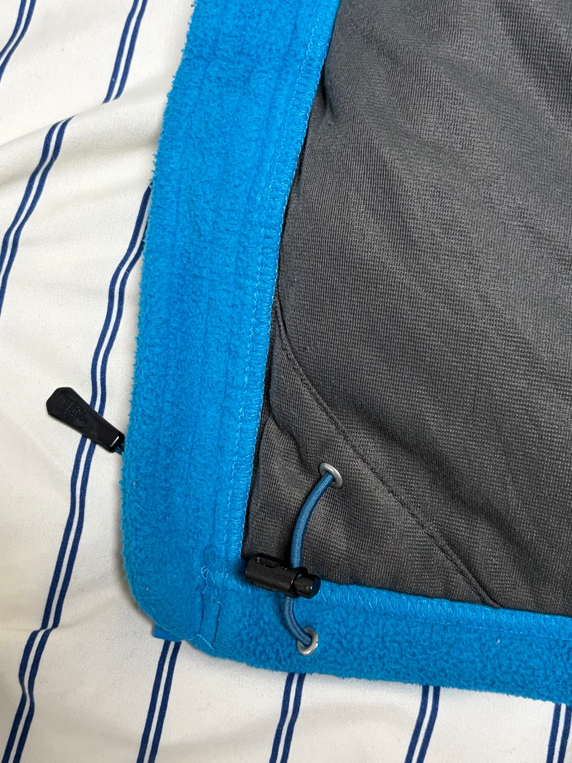 노스페이스 배색후리스 상품이미지3