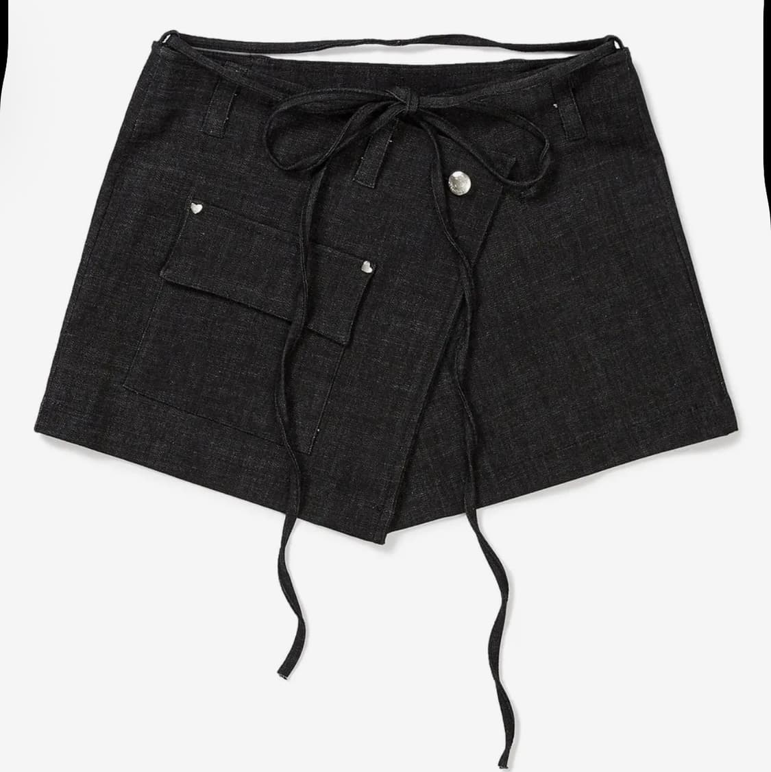 제로플래닛 하트 레이스업 랩스커트 블랙  상품이미지1