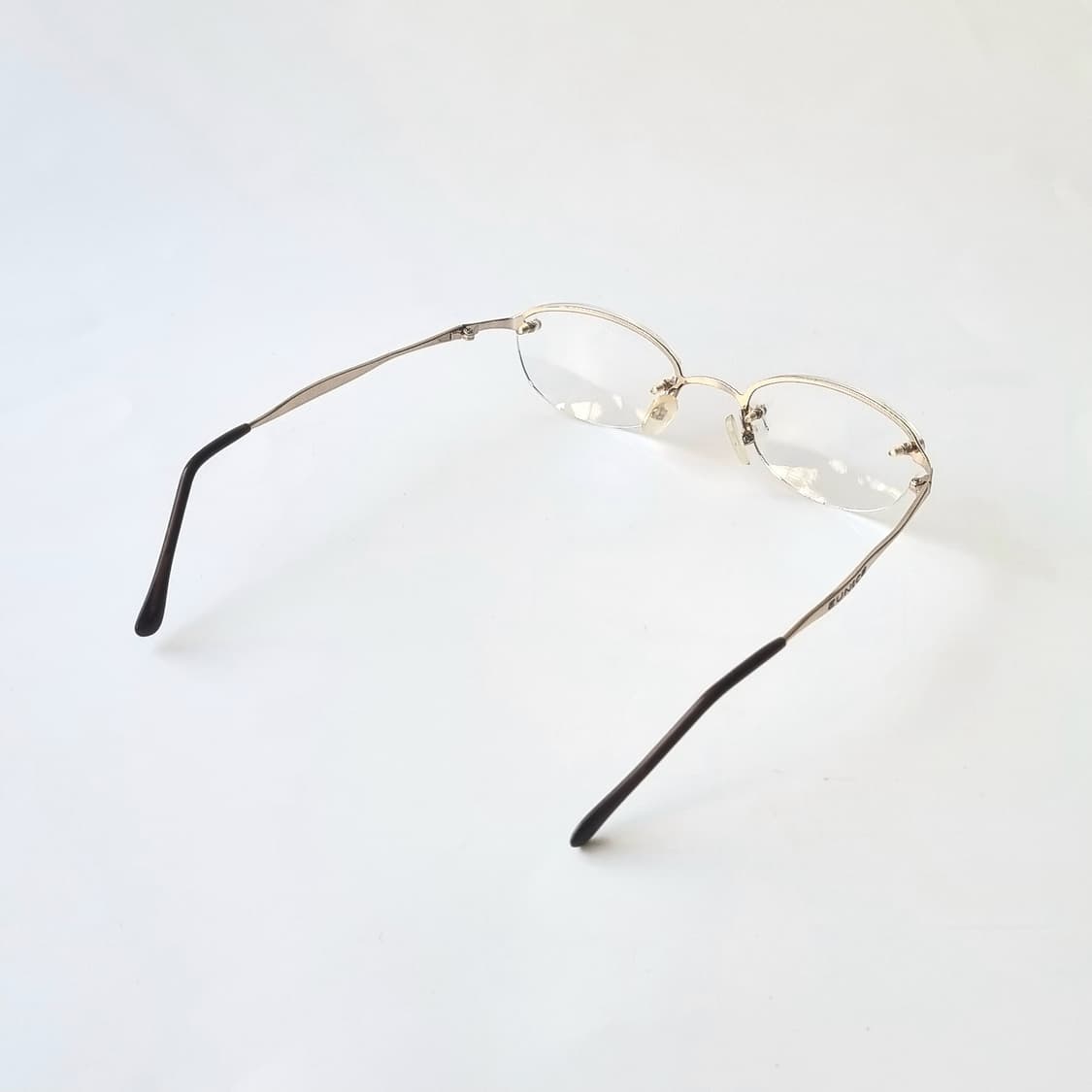 데드스탁 라인 포인트 무테 골드 안경테 466 상품이미지8