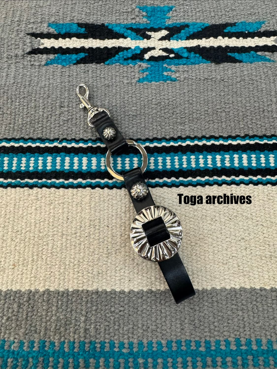 [OS] 토가 아카이브 메탈 비즈 키링 상품이미지1