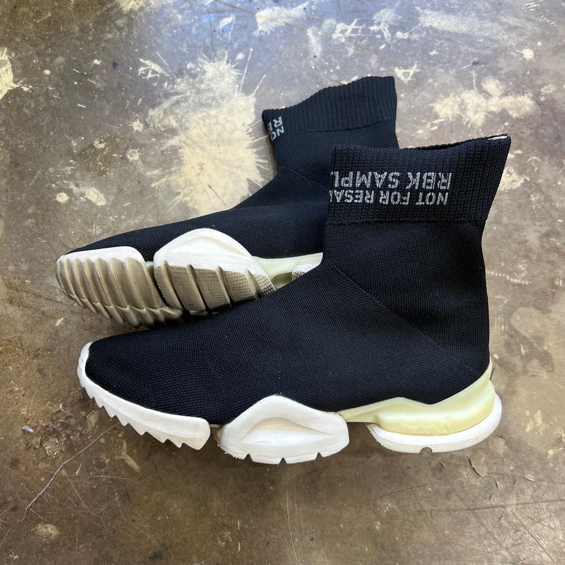 275) 리복 삭런 블랙 스니커즈 운동화 상품이미지4