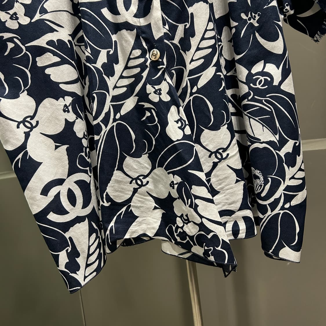 샤넬 플로럴 CC로고 셔츠 상품이미지4