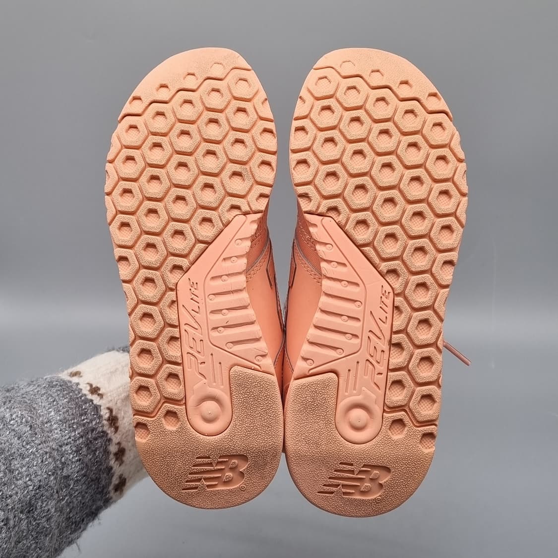 뉴발란스 247 여성운동화240  상품이미지3