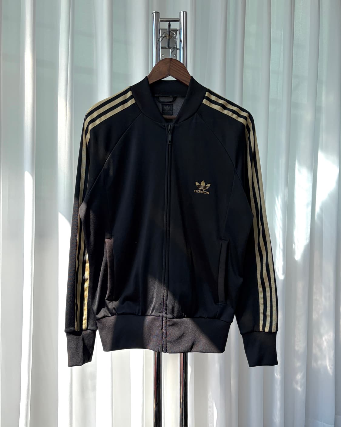 [L]아디다스 트레포일 슈퍼스타 검골 골드 트랙탑 져지 상품이미지2