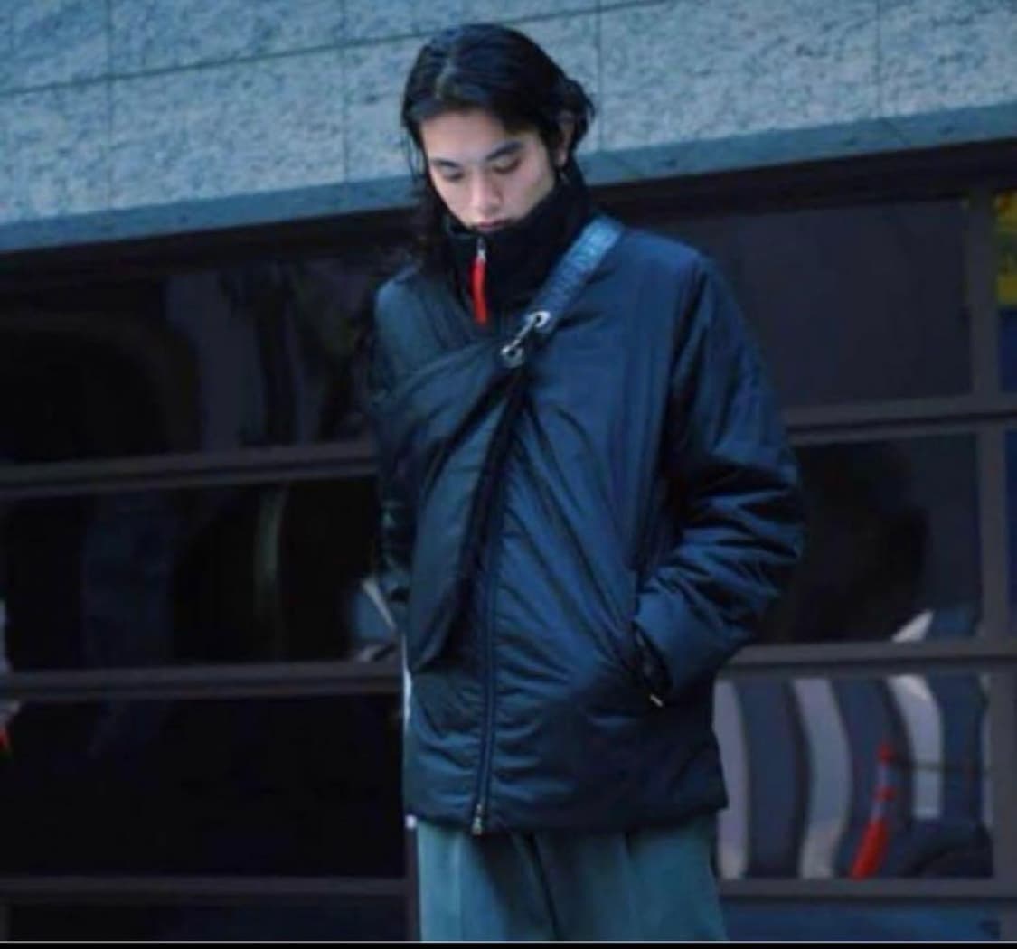 프라다 블랙 다운 자켓 48 상품이미지1