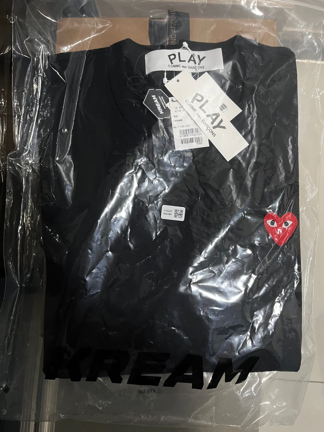[새상품/XL] 꼼데가르송 레드 하트 반팔 티셔츠 블랙 상품이미지1