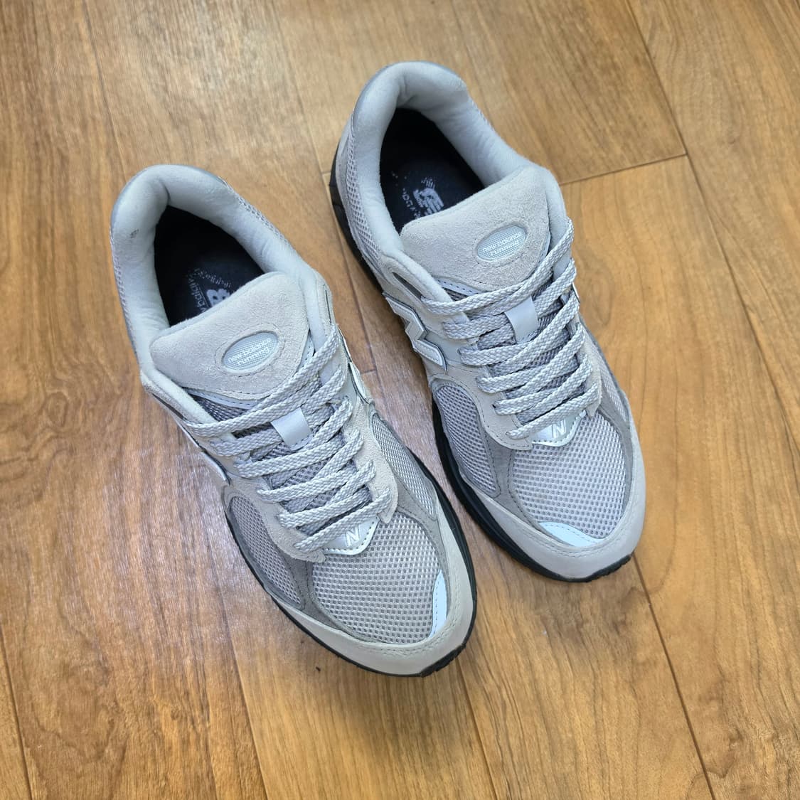 뉴발란스 2002R  상품이미지4