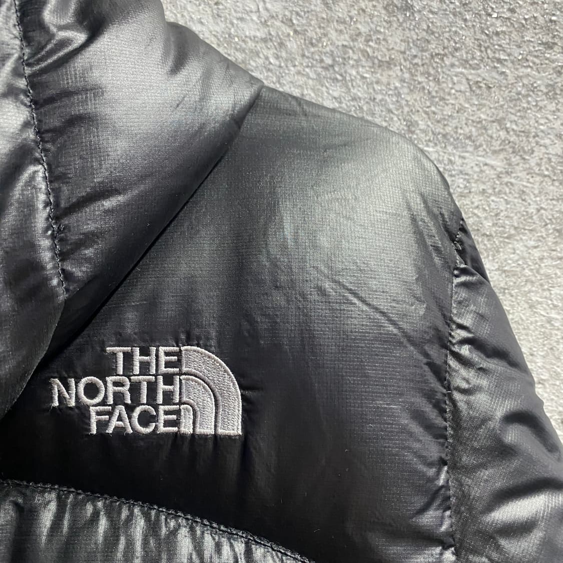 노스페이스 써밋 스몰로고 블랙 경량 패딩 B4036 상품이미지6