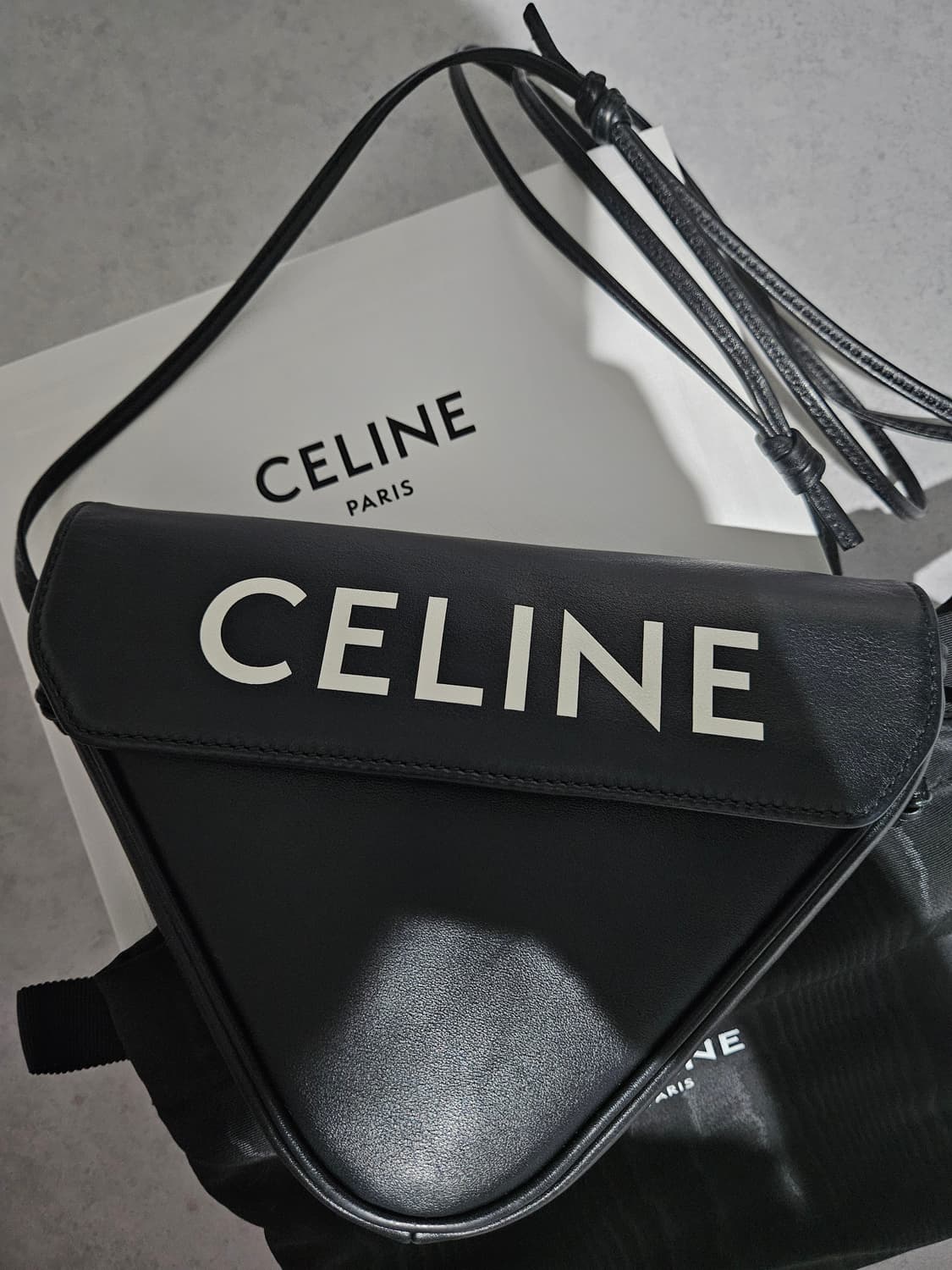 셀린느 트라이앵글 미니X 상품이미지1