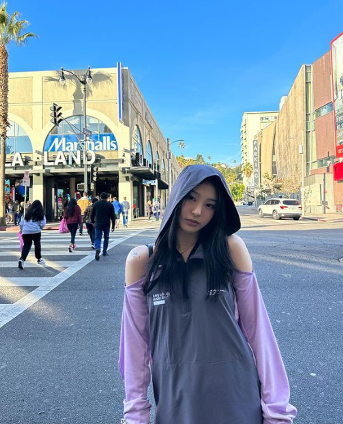 (무신사218,000) yeel sporty open shoulder 상품이미지1
