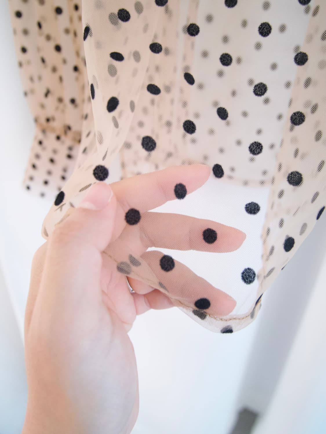 dot pattern see-through blouse 상품이미지4