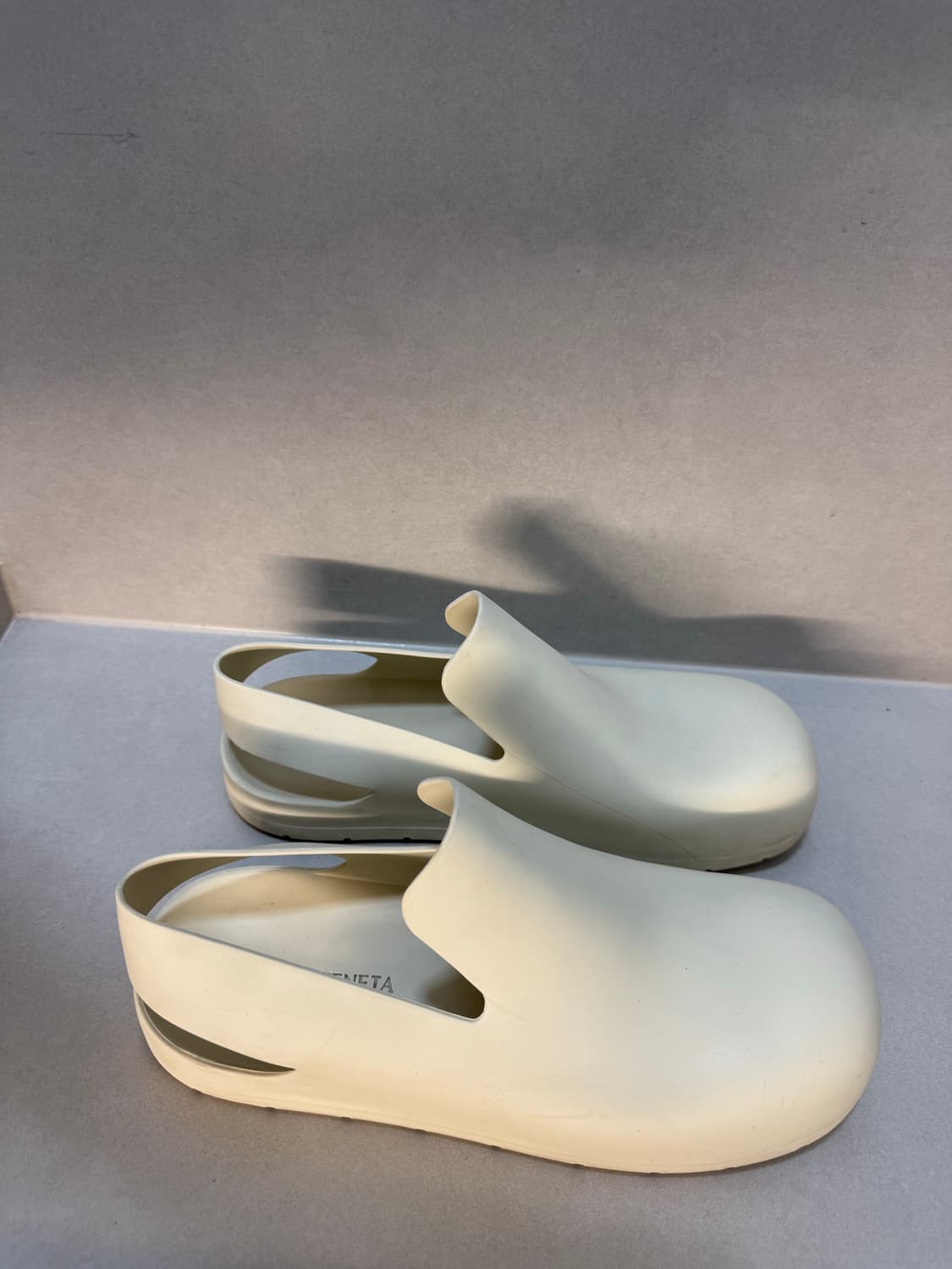 국내 보테가베네타 매장에서 구매한 상품  상품이미지1