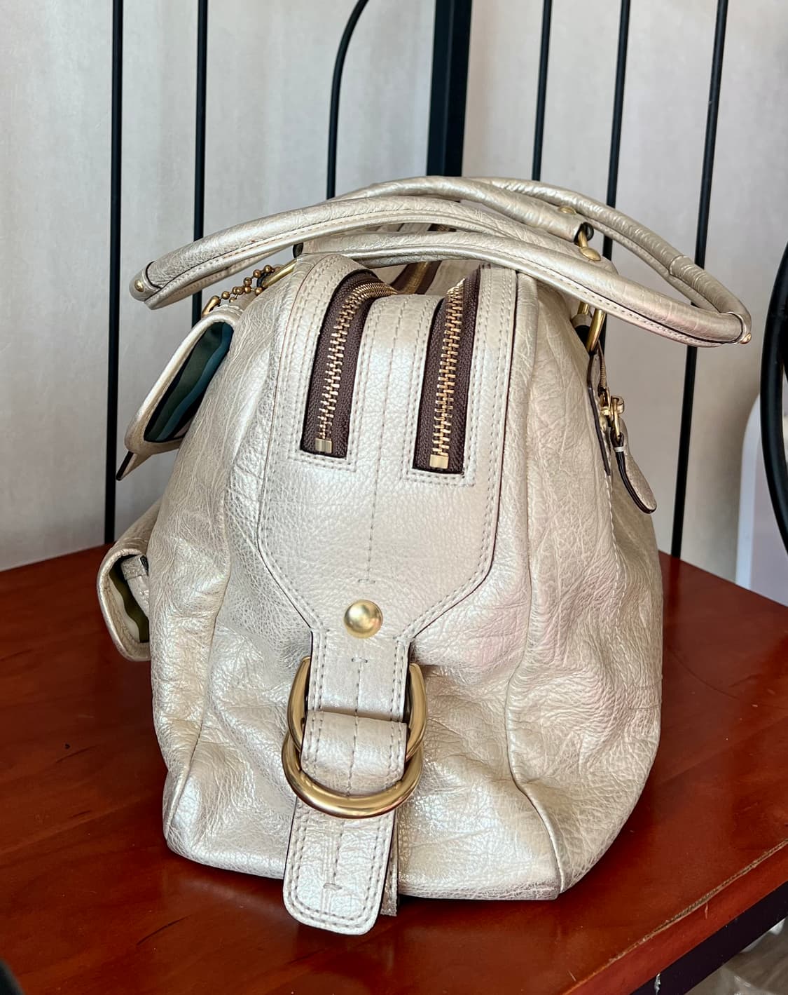 2000s coach 코치 리미티드 에디션 실버골드 턴락 사첼백 토트백 상품이미지5