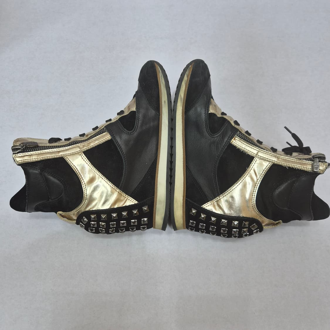 MCM 블랙&골드 웨지 하이탑 스니커즈 상품이미지3