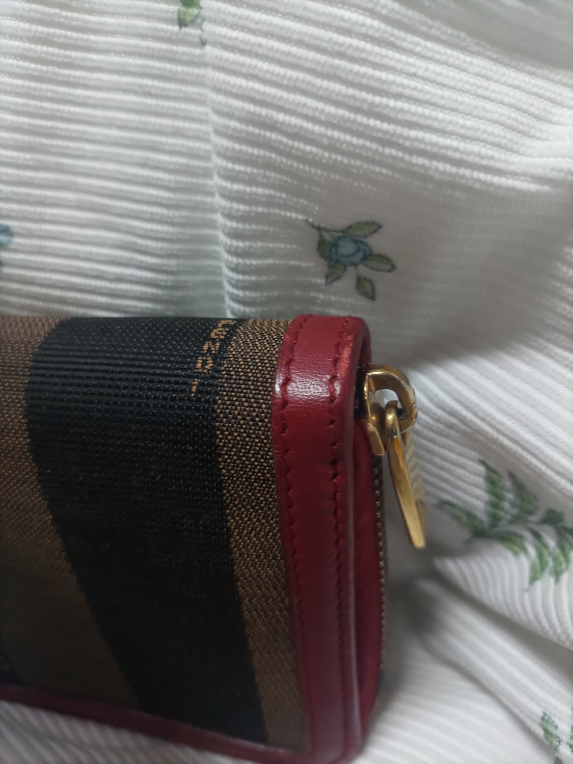 정품 펜디 장지갑 상품이미지4