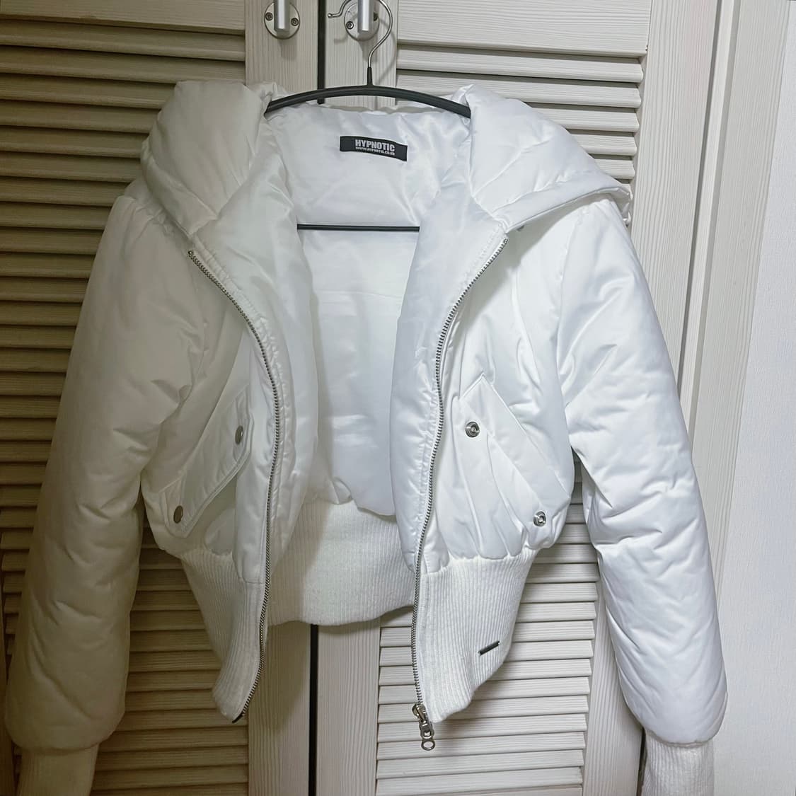 히프나틱 자체제작 스노우볼크롭패딩 화이트 상품이미지4