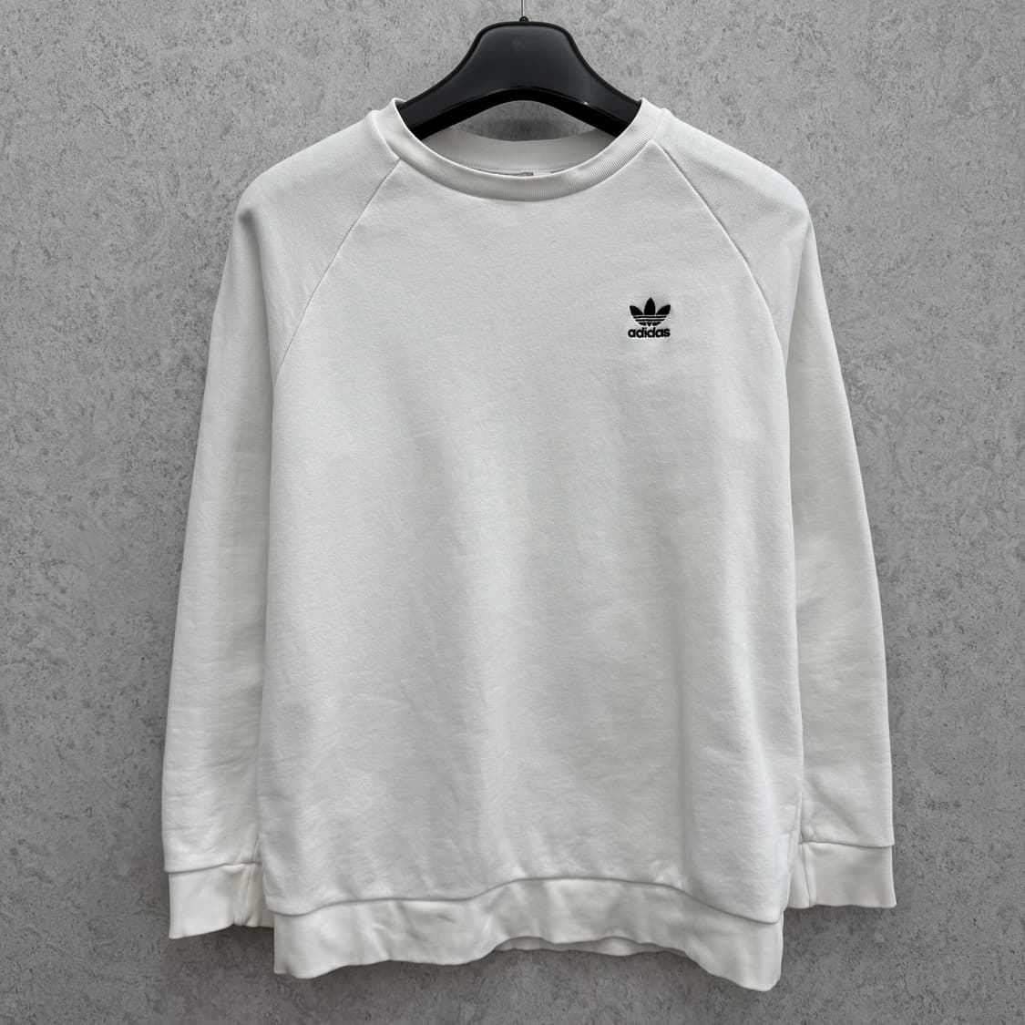 100 아디다스 여자 루즈핏 맨투맨 상품이미지1